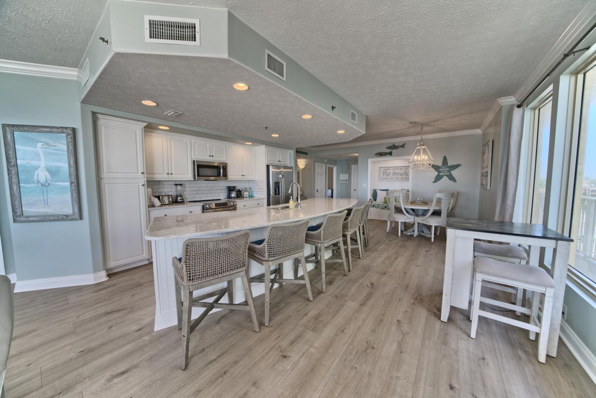 Oceanfront Retreat With Panoramic Views - 0301 Apartment *